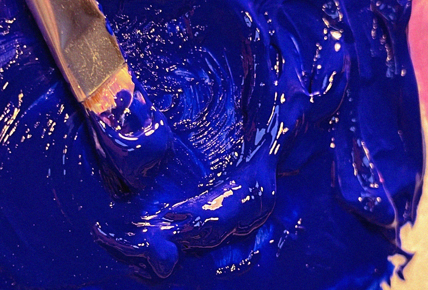 kobaltowa chmura malowanie grubą warstwą farby impast